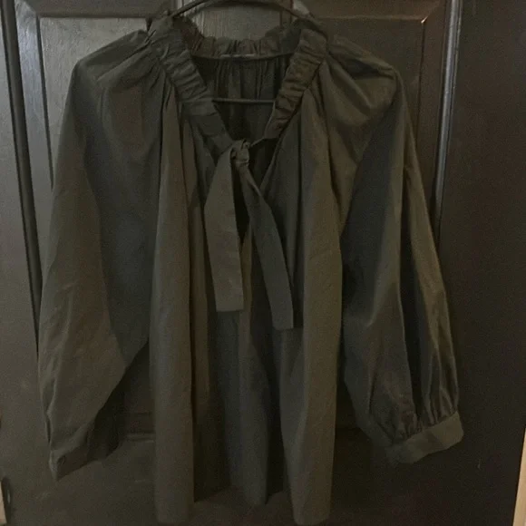 Rails Black V-Neck Blouse - Picture 4 of 8